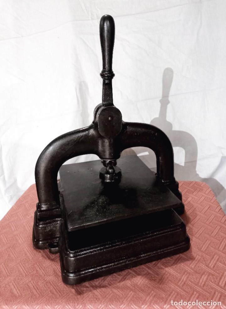 Antiques: Antig&uuml;a Prensa de libros siglo xix