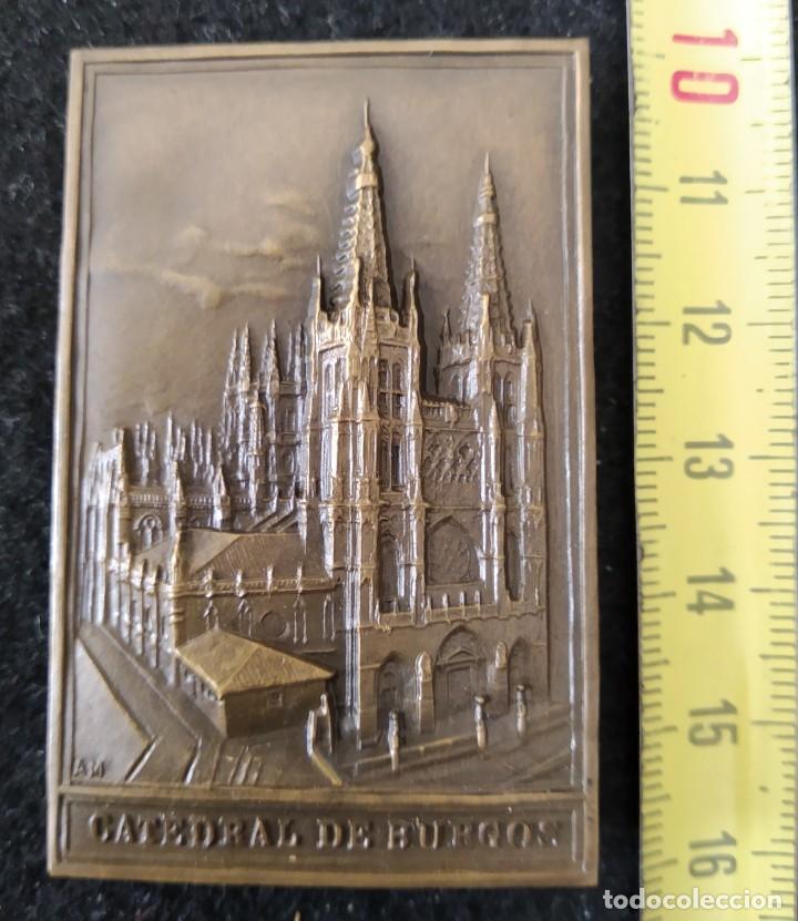 Antig&uuml;edades: Placa relieve Catedral de Burgos. Bronce. - Foto 1