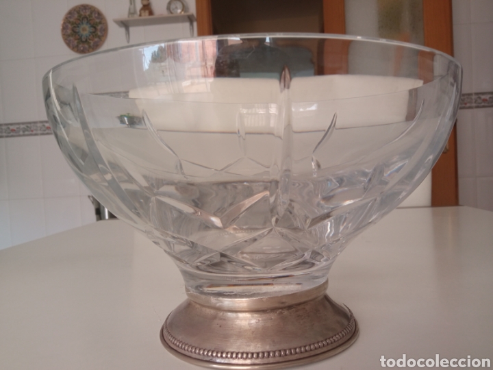 Antiquit&eacute;s: Antiguo frutero centro de mesa cristal tallado y plata
