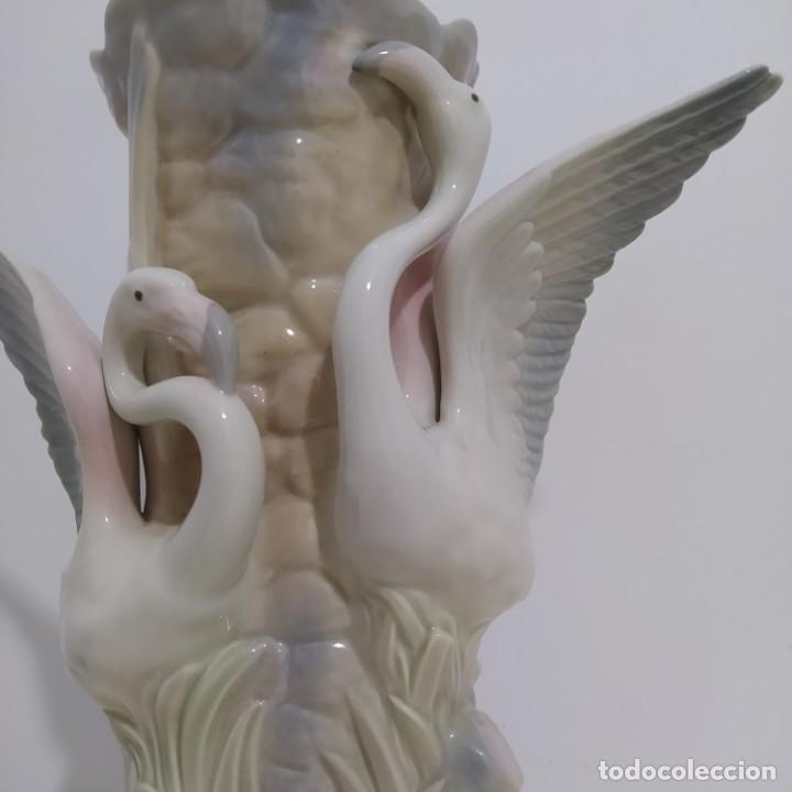 Antig&uuml;edades: Excelente jarr&oacute;n de porcelana - Foto 3