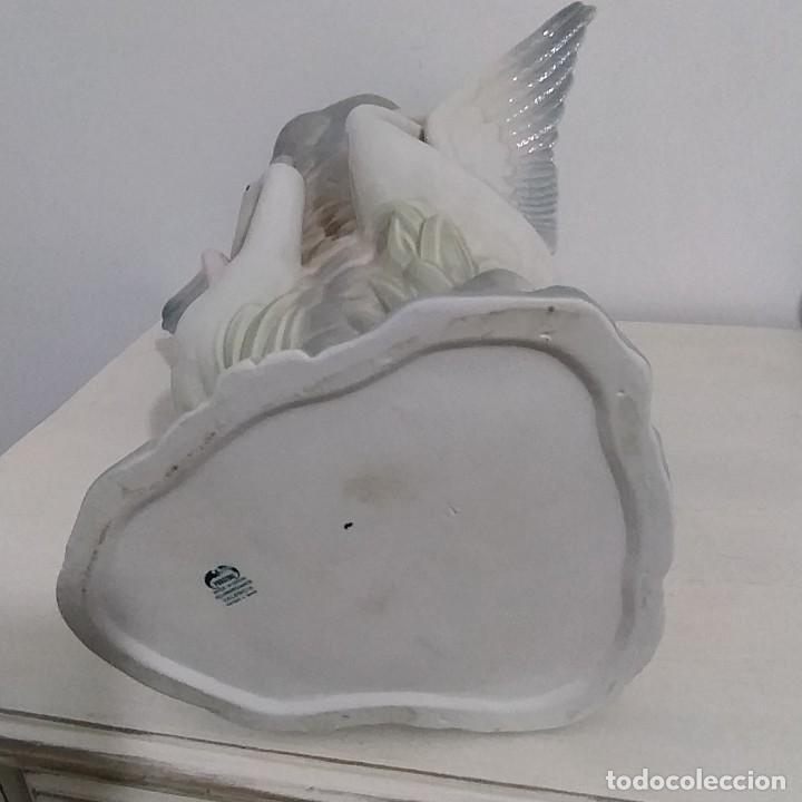 Antig&uuml;edades: Excelente jarr&oacute;n de porcelana - Foto 9