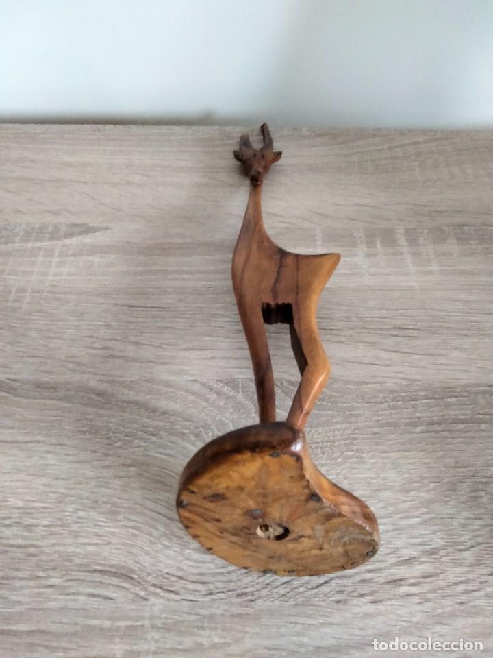 Antig&uuml;edades: ANTIGUA FIGURA DE MADERA DE CIERVO - Foto 3