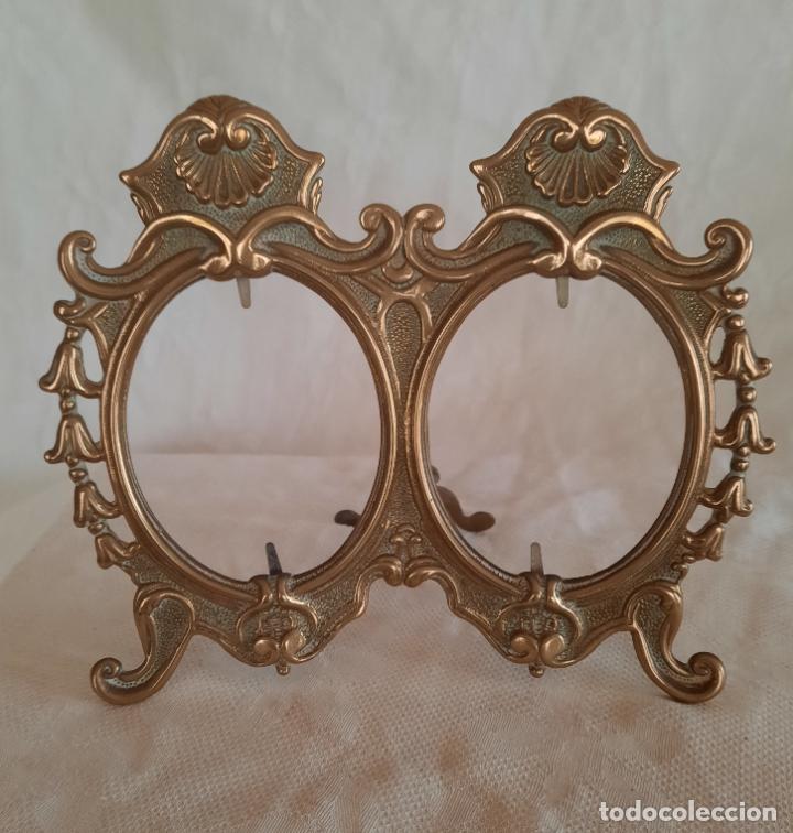 Antig&uuml;edades: DOBLE MARCO DE BRONCE SOBREMESA. - Foto 1