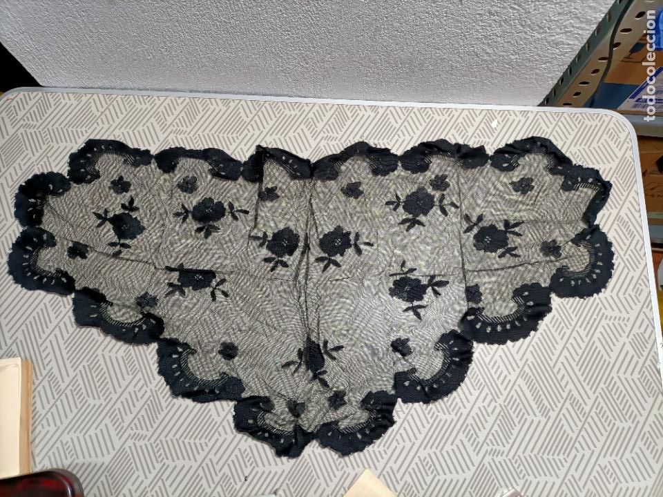 Antig&uuml;edades: Antigua mantilla - Foto 1