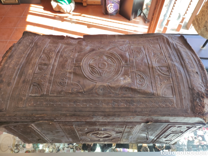 Antig&uuml;edades: Ba&uacute;l viaje encorado - Foto 2