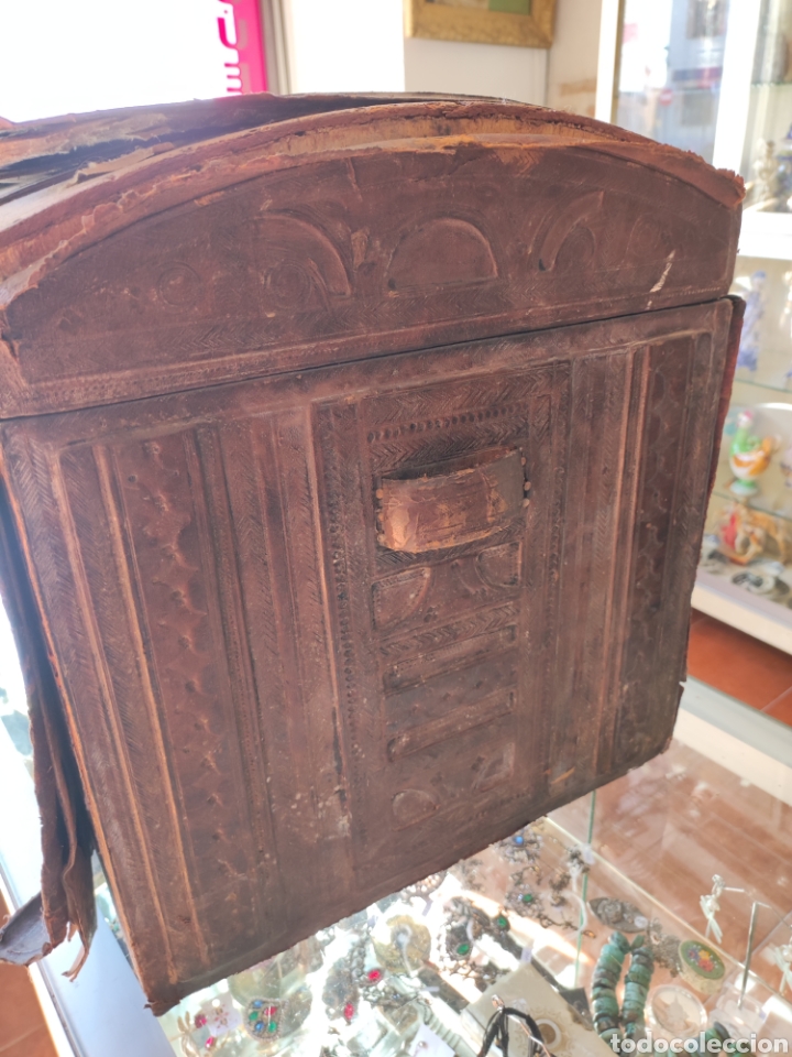 Antig&uuml;edades: Ba&uacute;l viaje encorado - Foto 5