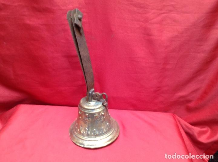 Antig&uuml;edades: Campana de bronce antigua , - Foto 1