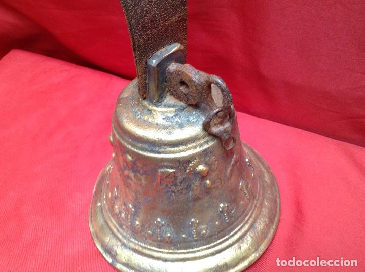 Antig&uuml;edades: Campana de bronce antigua , - Foto 2
