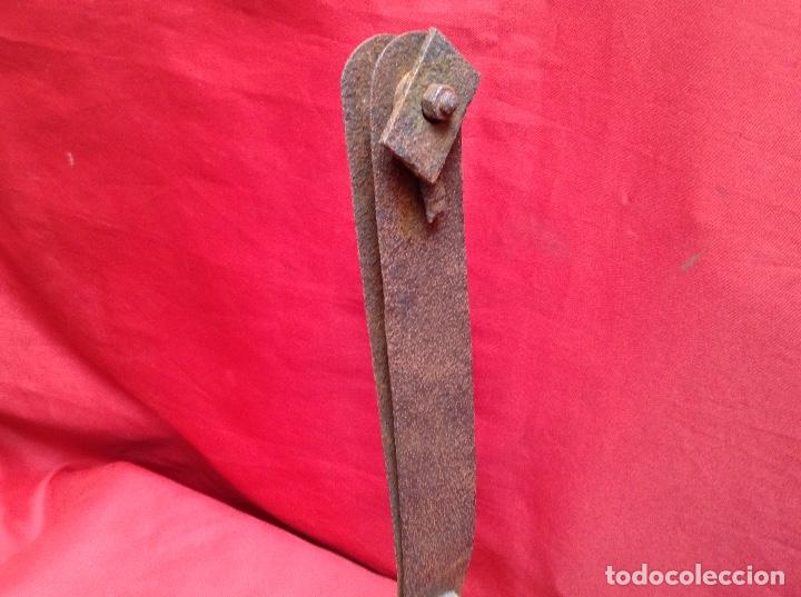 Antig&uuml;edades: Campana de bronce antigua , - Foto 4