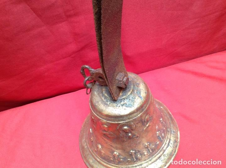 Antig&uuml;edades: Campana de bronce antigua , - Foto 9