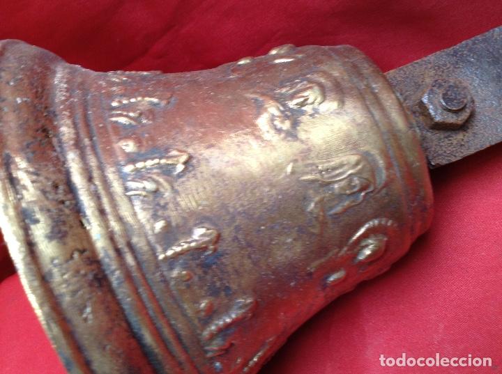Antig&uuml;edades: Campana de bronce antigua , - Foto 14