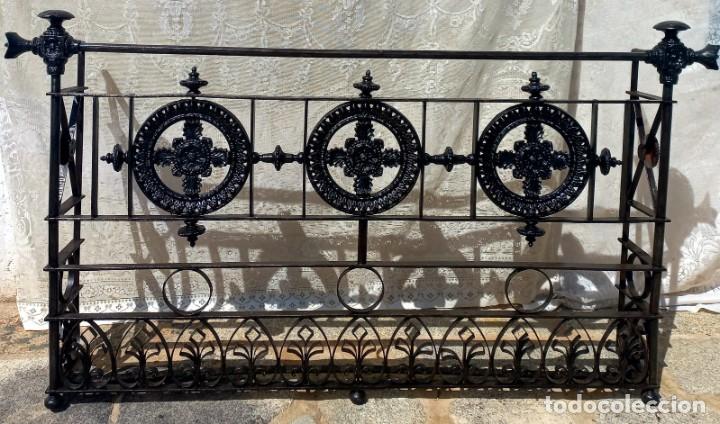 Antig&uuml;edades: Antig&uuml;o Balc&oacute;n de hierro fundido - Foto 1