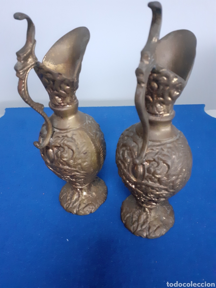 Antig&uuml;edades: PAREJA DE ANTIGUAS JARRAS EN BRONCE MACIZO. - Foto 5