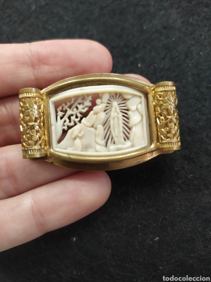 Antig&uuml;edades: Antiguo broche Virgen de Lourdes. - Foto 3