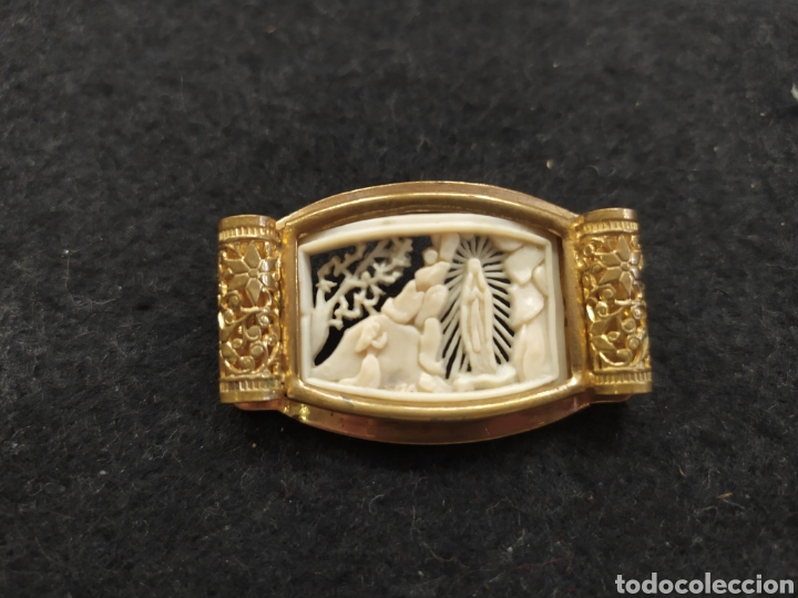 Antig&uuml;edades: Antiguo broche Virgen de Lourdes. - Foto 1