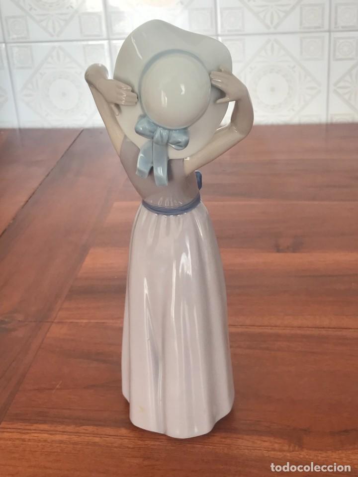 Antig&uuml;edades: Se&ntilde;orita figura de Lladr&oacute; - Foto 3
