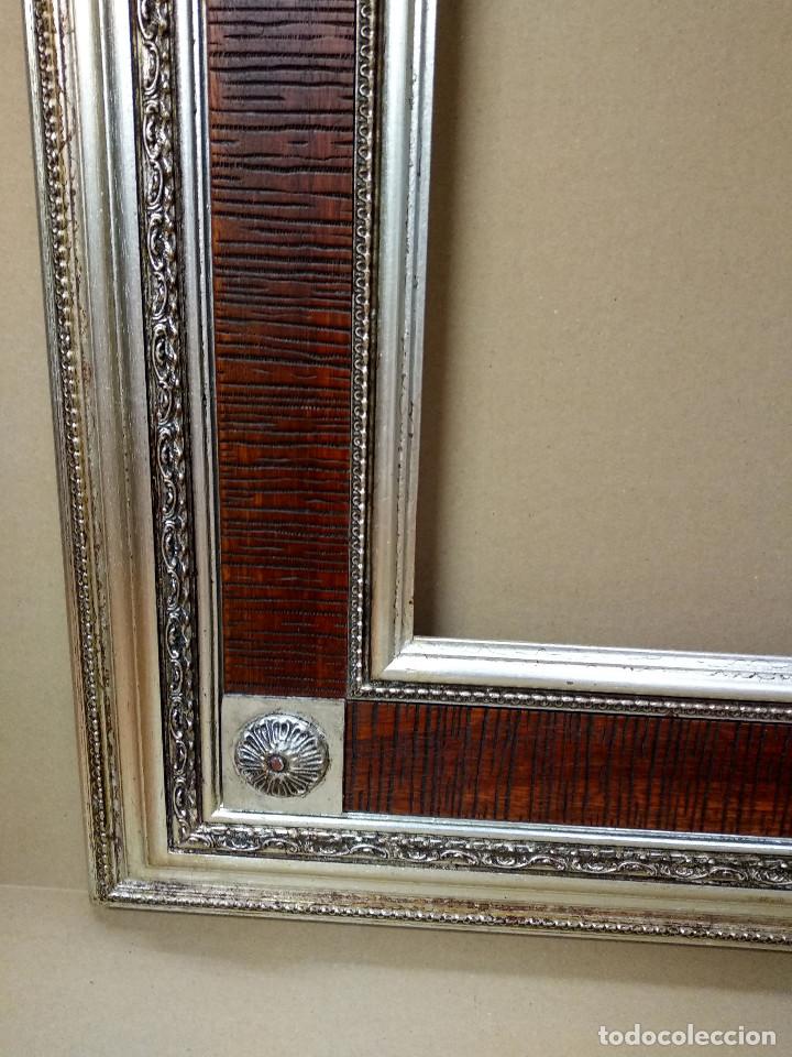 Antig&uuml;edades: Marco antiguo plata y madera 60 x 49 - Foto 5