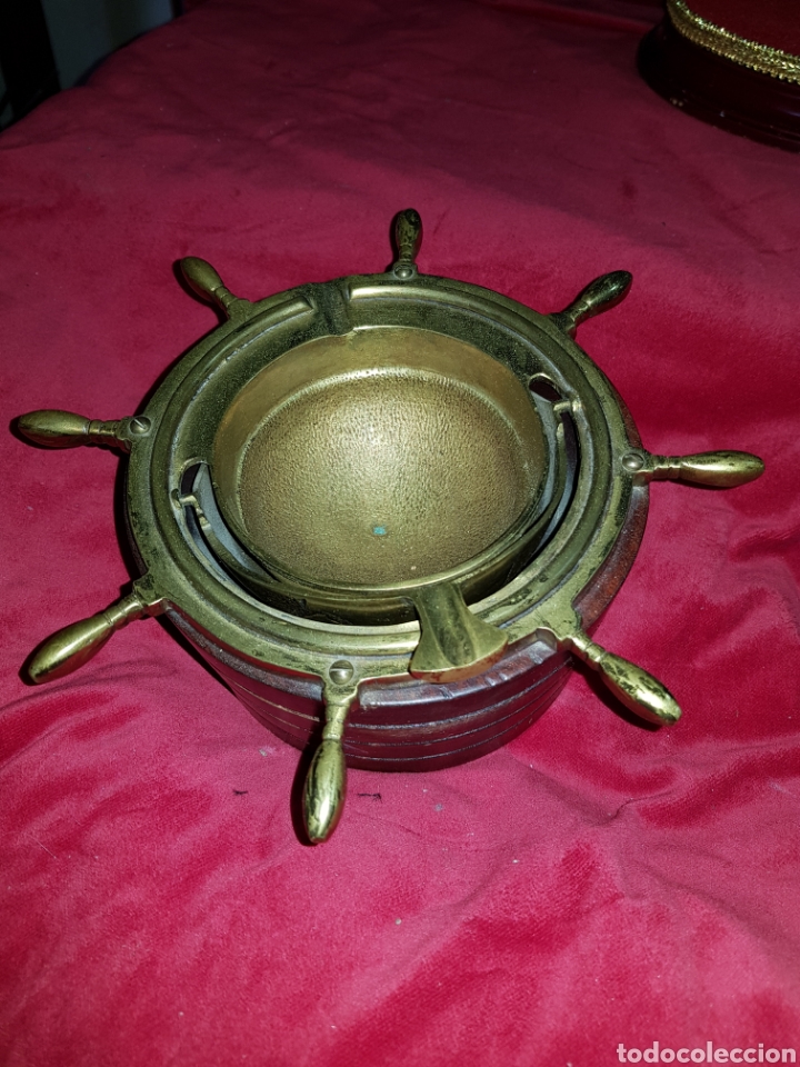 Antig&uuml;edades: ANTIGUO CENICERO DE BRONCE DE UN TIM&Oacute;N Y LA BOLA DEL MUNDO