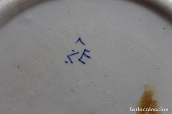 Antig&uuml;edades: PLATO ALCORA CON MARCAS - Foto 2