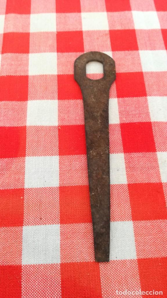Antig&uuml;edades: PIEZA METALICA INDETERMINANDA / CAL701 - Foto 1