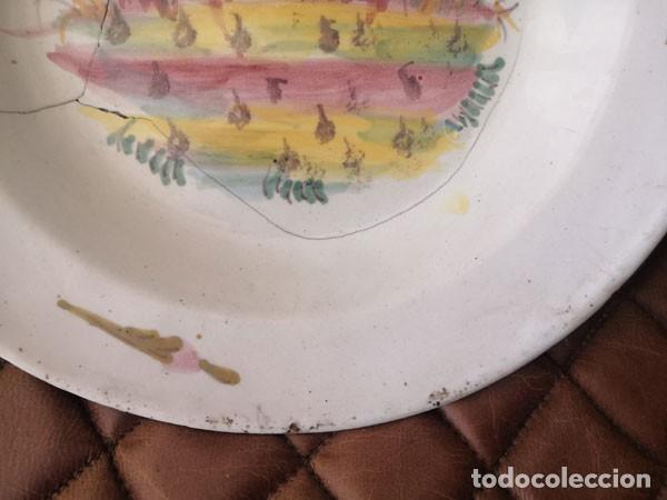 Antig&uuml;edades: ANTIGUO PLATO DE MANISES LA&Ntilde;ADO, CON GRAPAS EN LA BASE - Foto 6