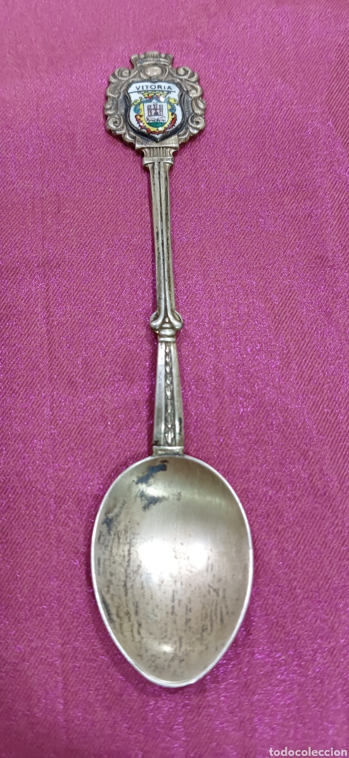 Antig&uuml;edades: Cucharilla de plata con el escudo de Vitoria - Foto 2
