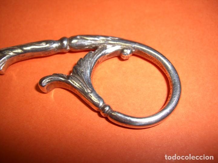 Antig&uuml;edades: TENACILLAS PARA SERVICO DE MESA EN PLATA DE LEY. - Foto 6