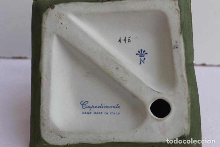 Antig&uuml;edades: PERRO DE PORCELANA DE CAPODIMONTE - Foto 4
