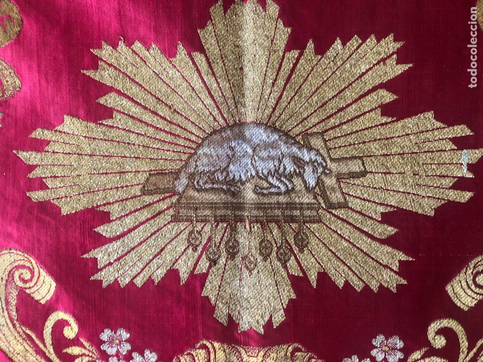 Antig&uuml;edades: Bambalina brocada roja - Foto 3