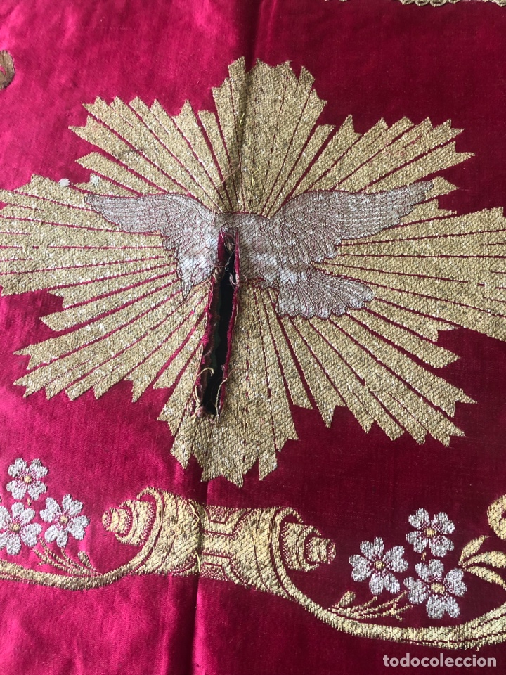 Antig&uuml;edades: Bambalina brocada roja - Foto 3