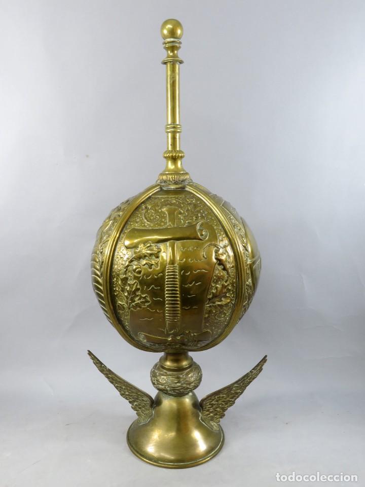 Antig&uuml;edades: Remate en bronce dorado Siglo XIX - Foto 1