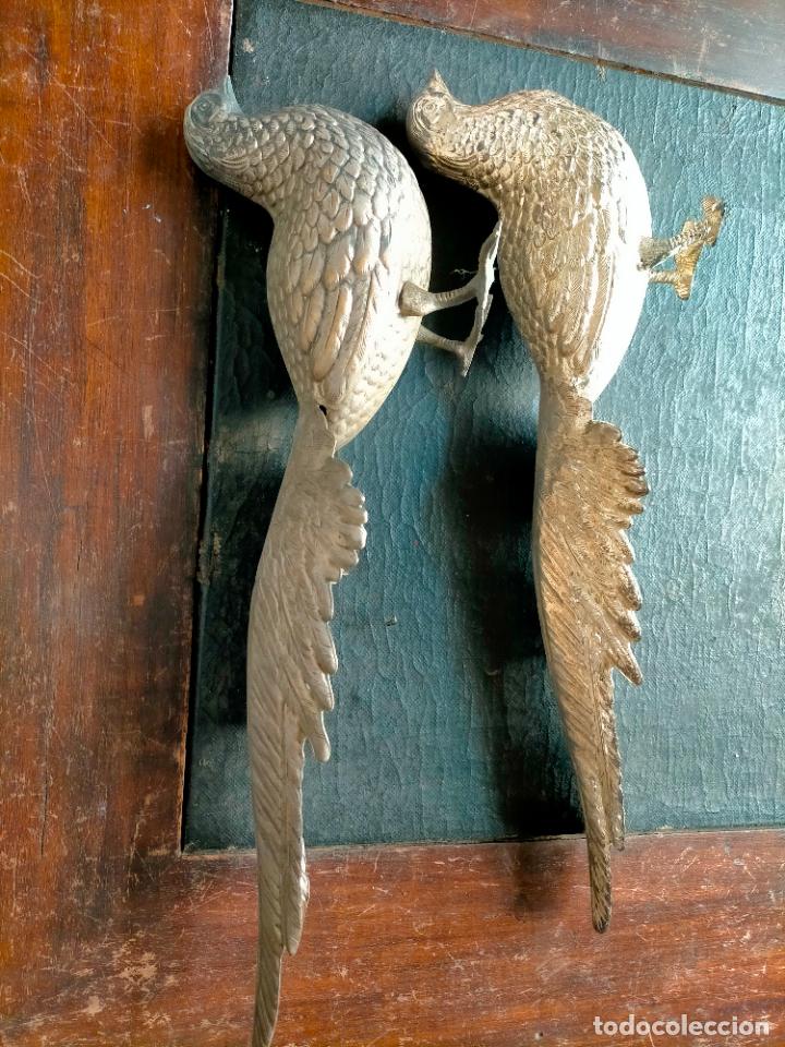 Antig&uuml;edades: PAREJA DE FAISANES METAL PLATEADO - Foto 28