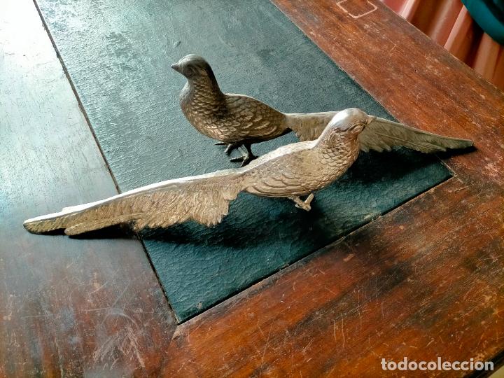 Antig&uuml;edades: PAREJA DE FAISANES METAL PLATEADO - Foto 29