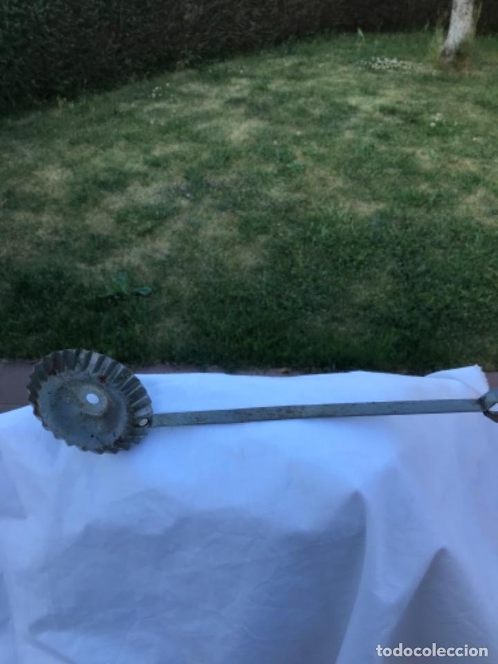 Antig&uuml;edades: Rosquillera - Foto 1