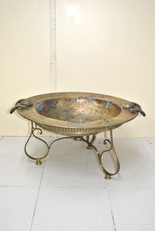 Antig&uuml;edades: BRASERO ANTIGUO DE BRONCE CON SOPORTE - Foto 1