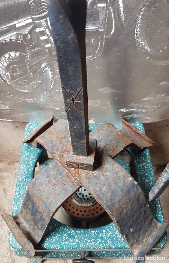 Antig&uuml;edades: UTENSILIOS DE CHIMENEA EN FORJA - Foto 3