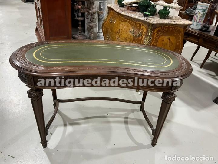 Antig&uuml;edades: Mesa despacho con forma de ri&ntilde;on - Foto 1