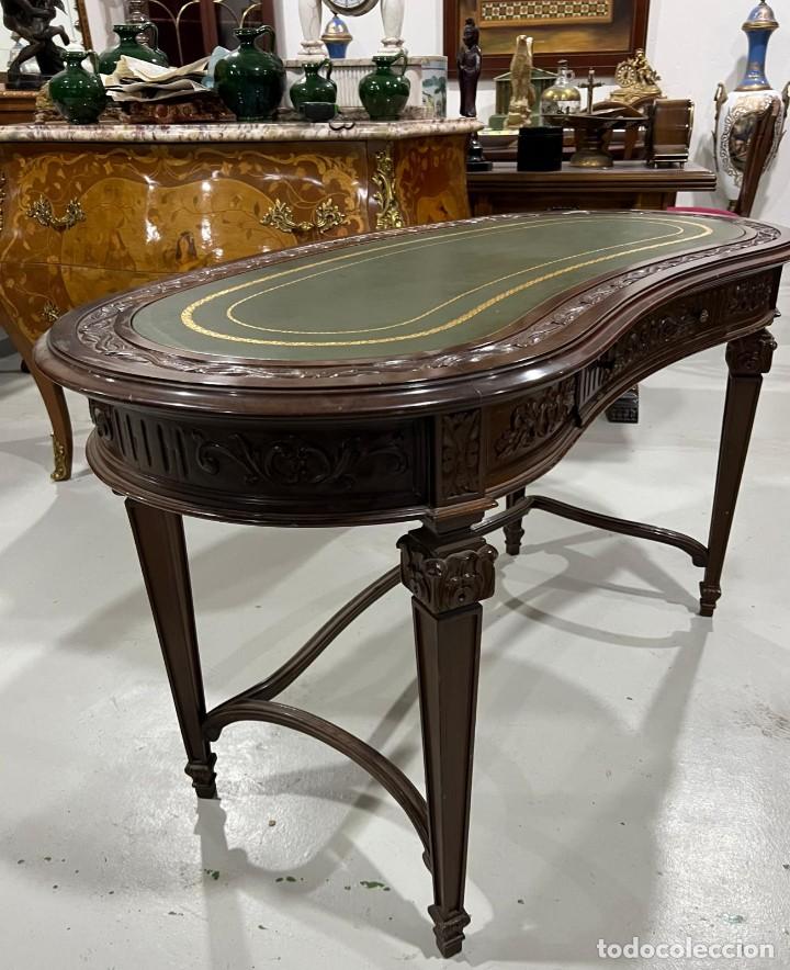 Antig&uuml;edades: Mesa despacho con forma de ri&ntilde;on - Foto 2