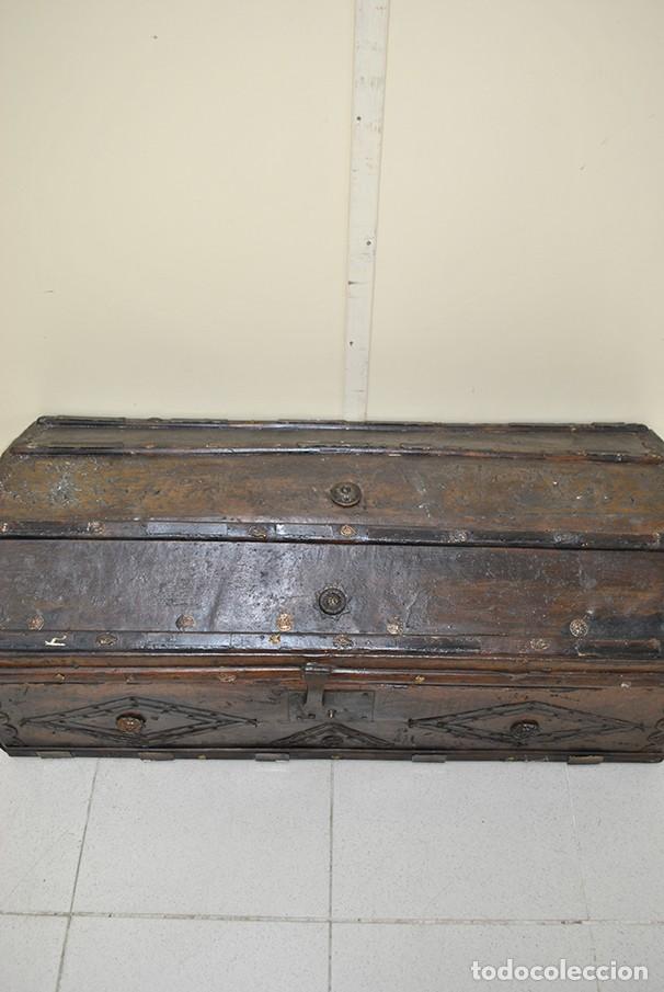 Antig&uuml;edades: ARQUETA DE MADERA Y HERRAJES - Foto 3
