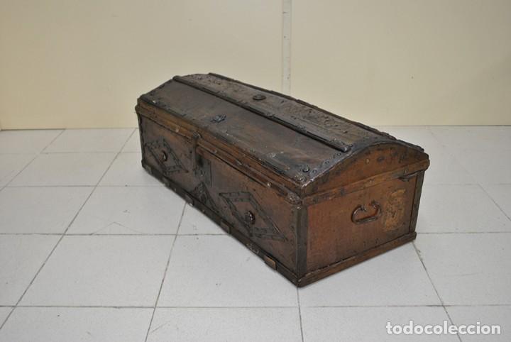 Antig&uuml;edades: ARQUETA DE MADERA Y HERRAJES - Foto 7