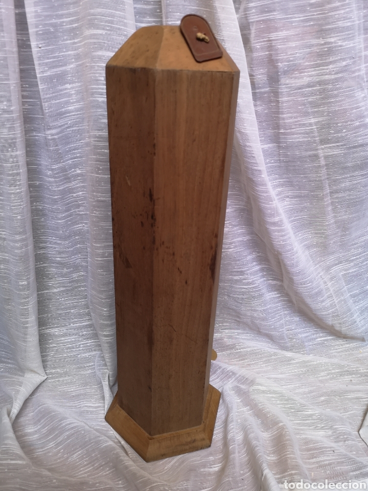 Antig&uuml;edades: Pie de lampara antiguo hexagonal de madera - Foto 3