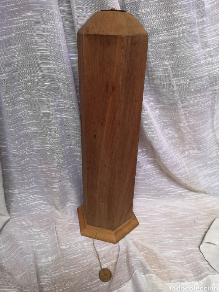 Antig&uuml;edades: Pie de lampara antiguo hexagonal de madera - Foto 1