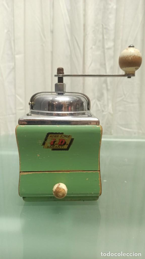 Antiquit&eacute;s: ANTIGUO MOLINILLO DE CAF&Eacute; MADERA I.D.