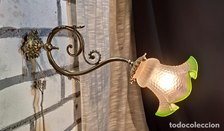 Antig&uuml;edades: EXCELENTE APLIQUE DE PARED MODERNISTA - Foto 1