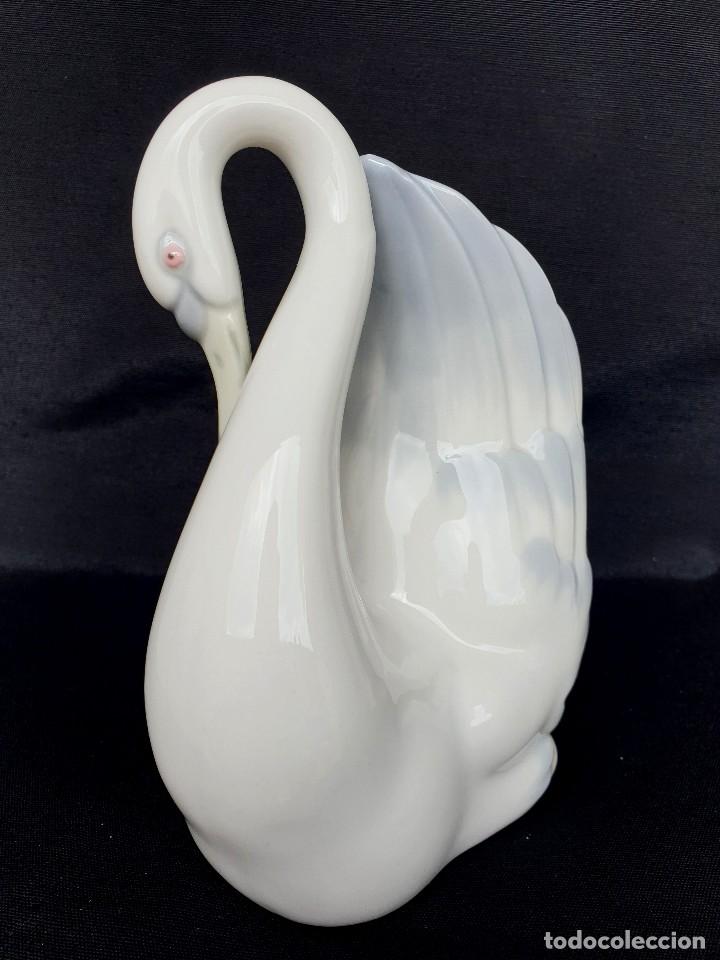 Antig&uuml;edades: FIGURA CISNE DE ZAPHIR - LLADR&Oacute; - Foto 2