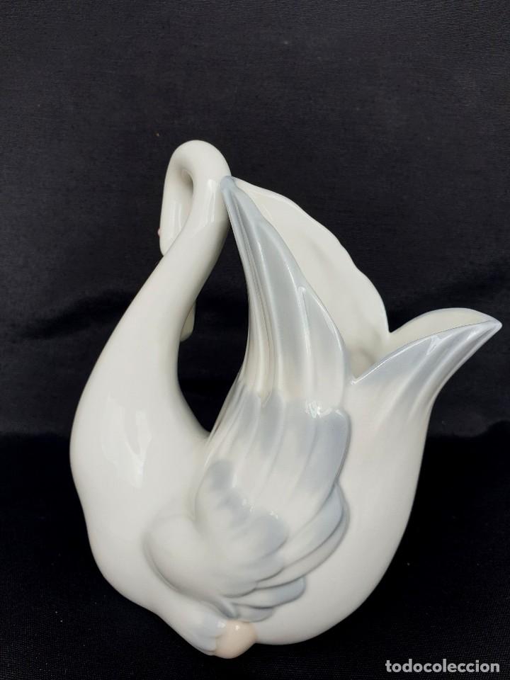 Antig&uuml;edades: FIGURA CISNE DE ZAPHIR - LLADR&Oacute; - Foto 3