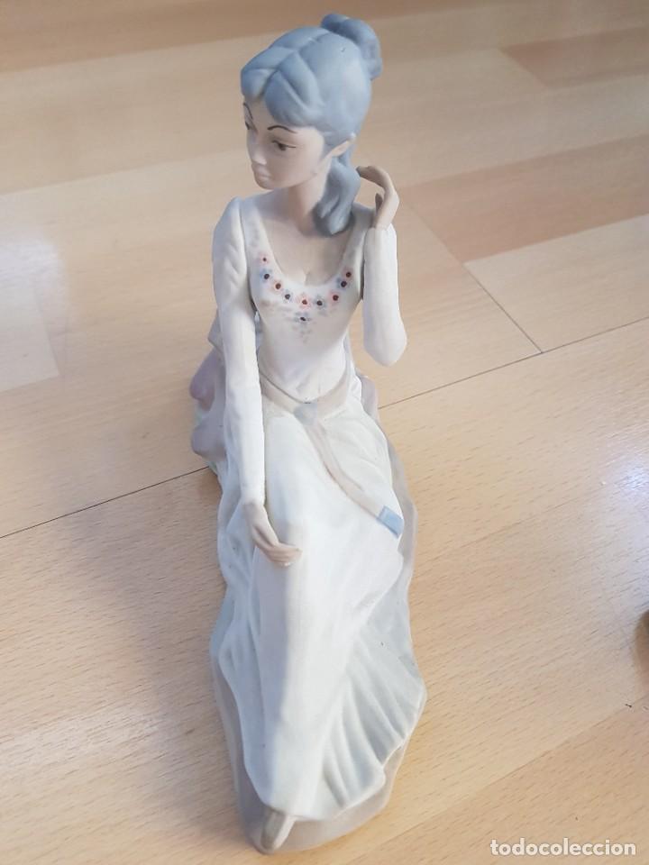 Antig&uuml;edades: Conjunto de dos figuras estilo Lladr&oacute; - Foto 2