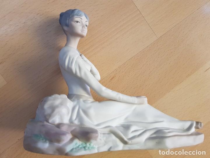 Antig&uuml;edades: Conjunto de dos figuras estilo Lladr&oacute; - Foto 4