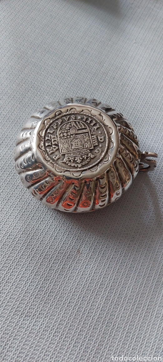 Antig&uuml;edades: TAZA DE PLATA CON MONEDA COMO FONDO - Foto 2