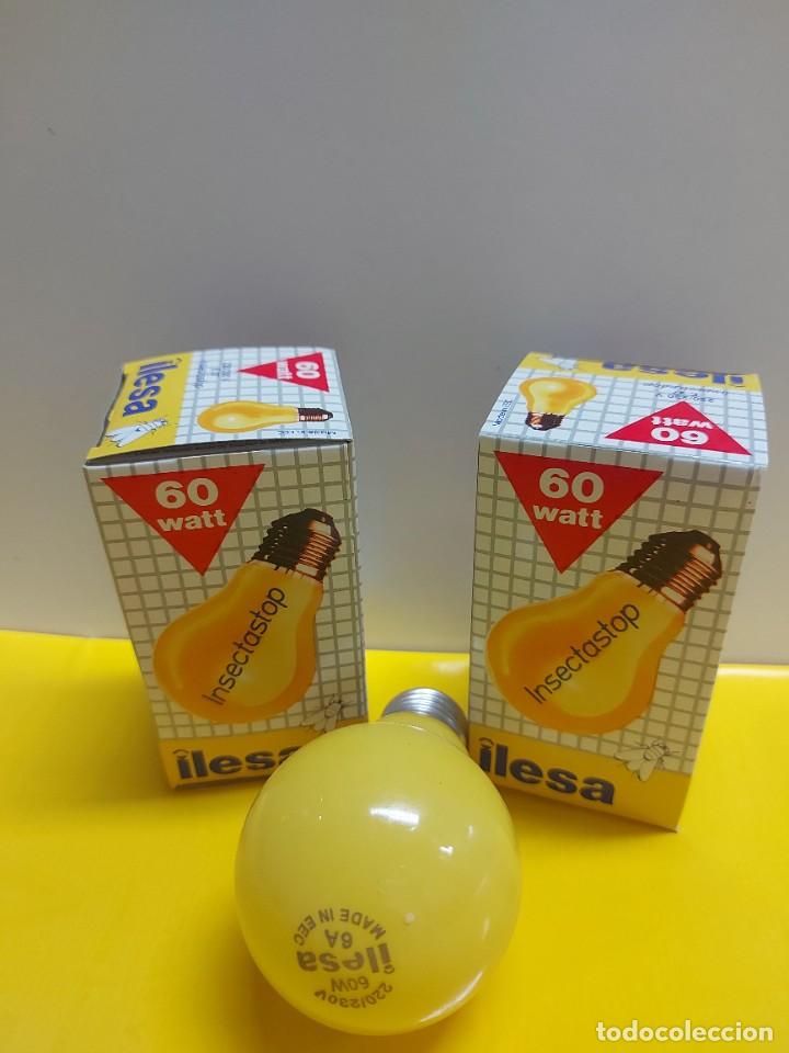 Antig&uuml;edades: 2 BOMBILLAS ESTANDAR PARA INSECTOS 60W - Foto 1